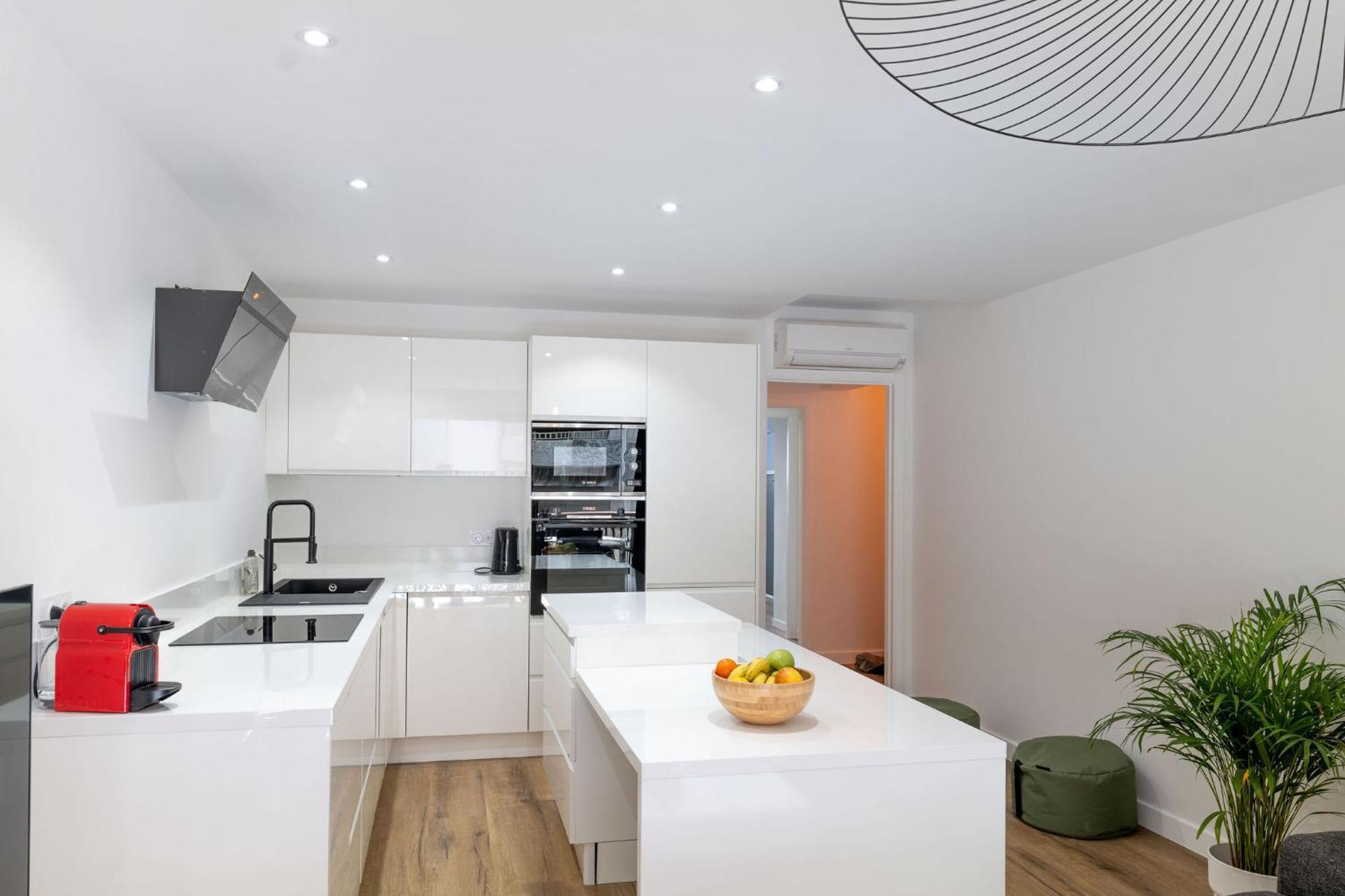 Somptueux Appartement 20M Plages Avec Vue Mer อองทีบส์ ภายนอก รูปภาพ
