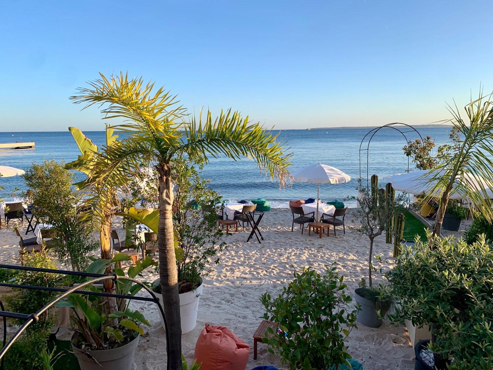 Somptueux Appartement 20M Plages Avec Vue Mer อองทีบส์ ภายนอก รูปภาพ